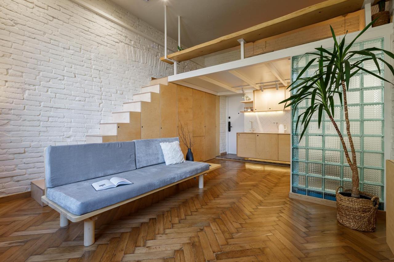 Passage Apartment Ivano Frankivsk Bagian luar foto