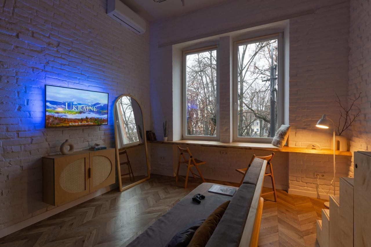 Passage Apartment Ivano Frankivsk Bagian luar foto