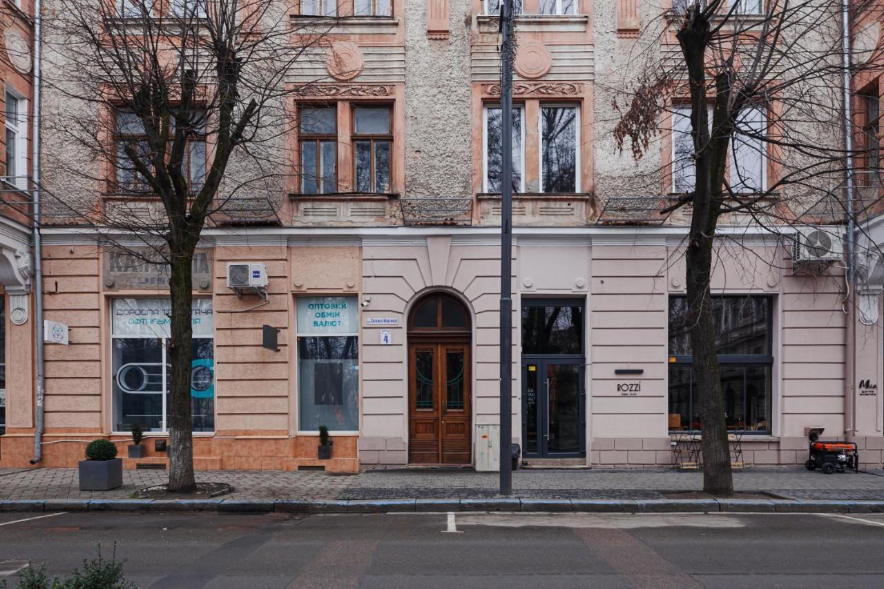 Passage Apartment Ivano Frankivsk Bagian luar foto