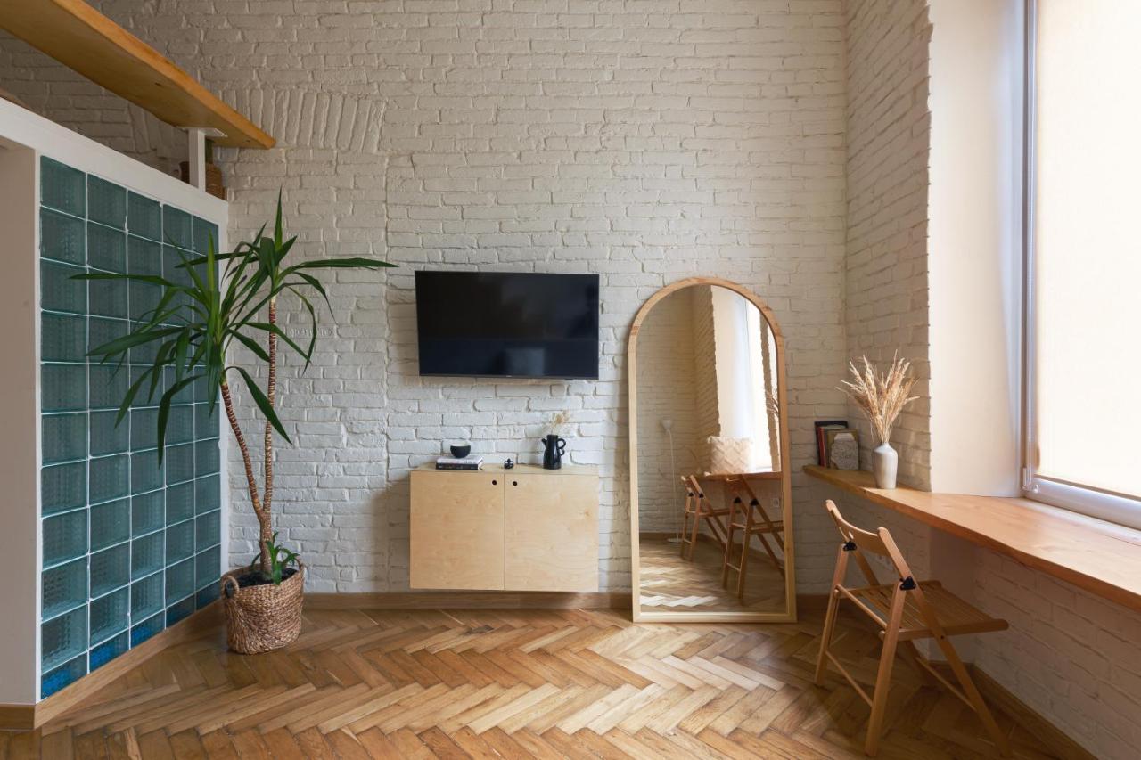 Passage Apartment Ivano Frankivsk Bagian luar foto
