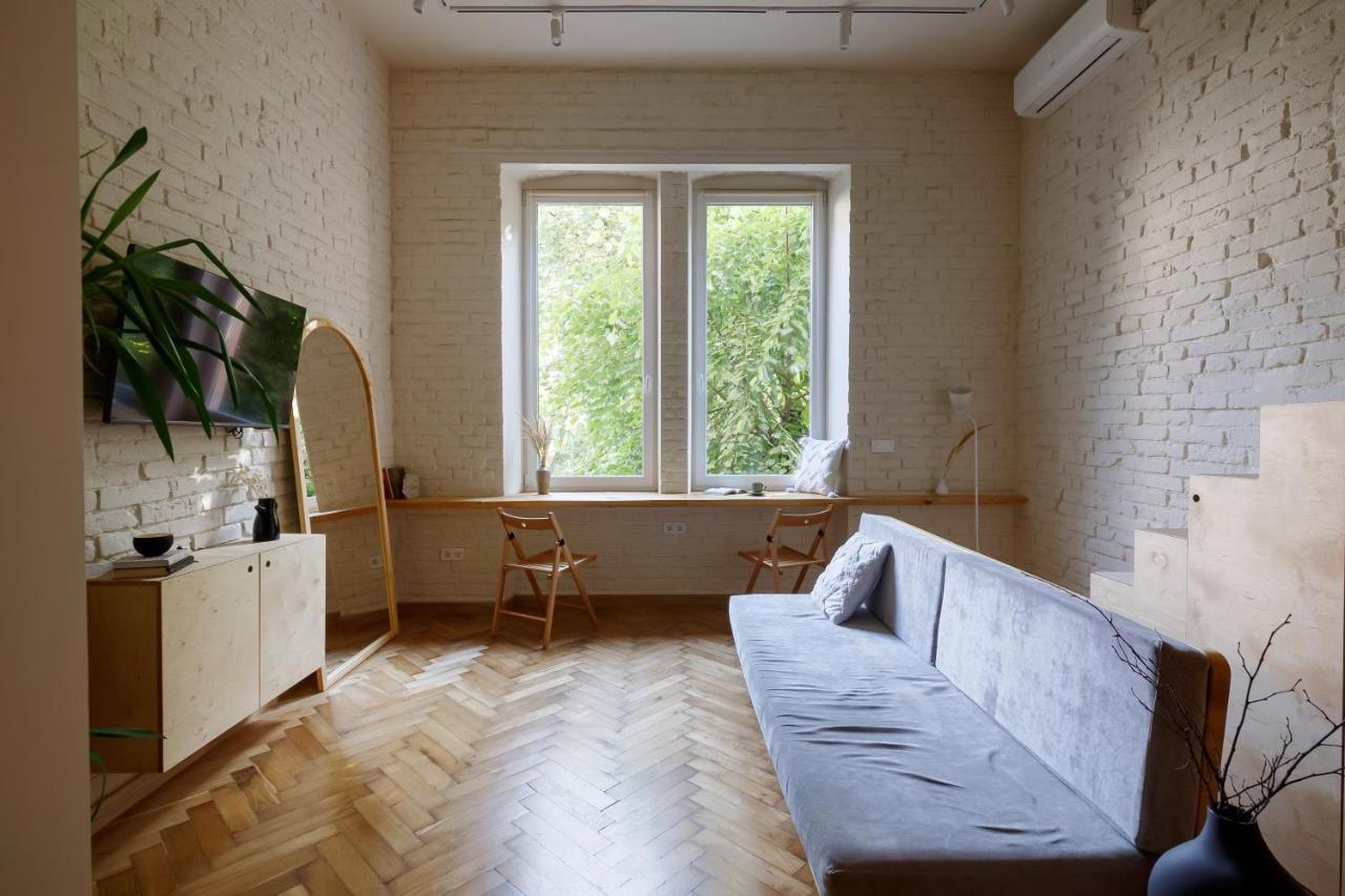 Passage Apartment Ivano Frankivsk Bagian luar foto